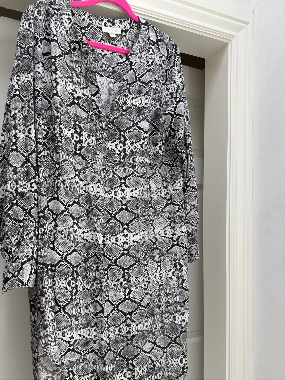 Black and white snake patterned shirtail dress ..